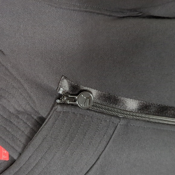 Puma black jacket size small - Picture 3 of 13